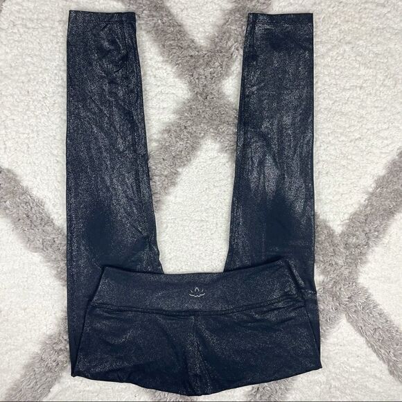 Women’s Beyond Yoga Leggings  - Picture 1 of 4